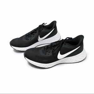 Nike Black and White Athletic Sneakers
